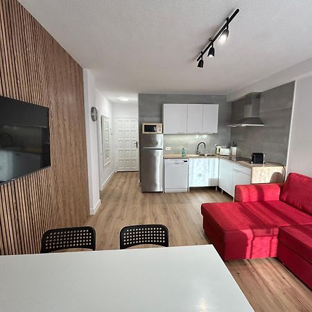 Modern Apartment, Heated Pool & 2 Terraces Los Cristianos  Bagian luar foto