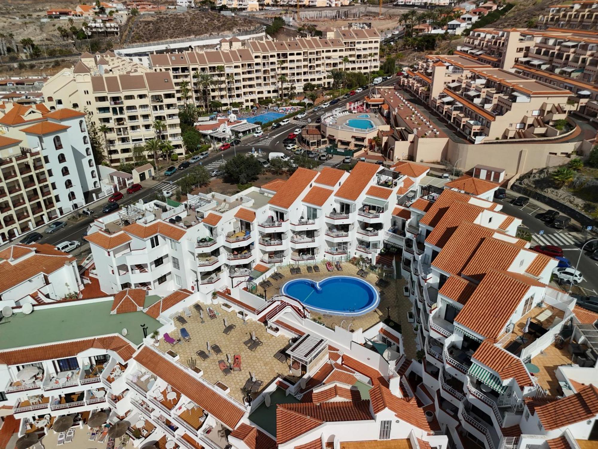 Modern Apartment, Heated Pool & 2 Terraces Los Cristianos  Bagian luar foto
